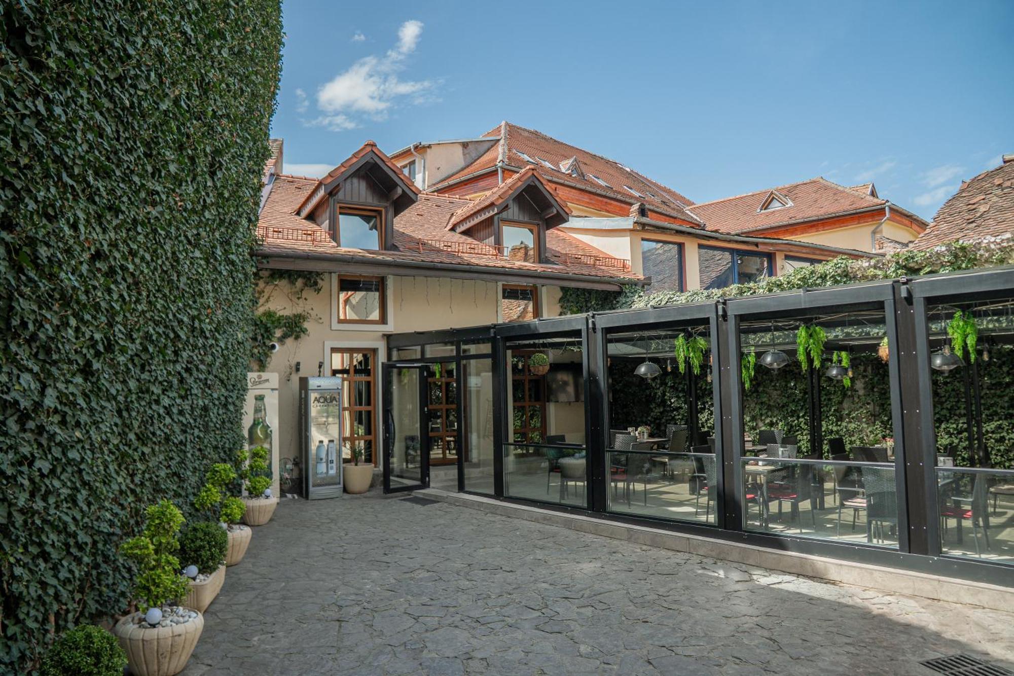 Hotel Marabella Sibiu Extérieur photo